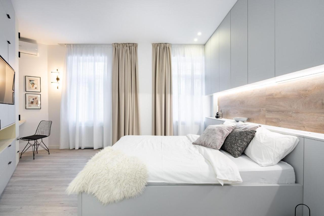 Four Bedroom Apartment, Old Town Bukareszt Zewnętrze zdjęcie