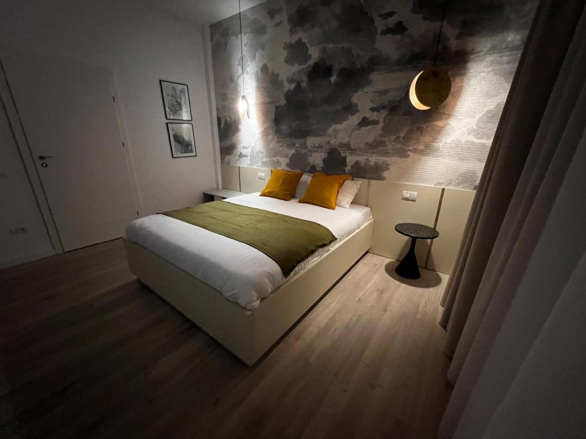 Four Bedroom Apartment, Old Town Bukareszt Zewnętrze zdjęcie