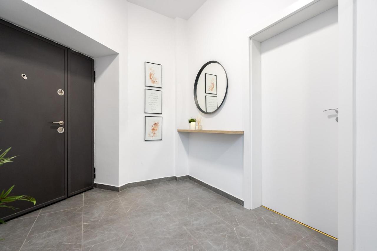 Four Bedroom Apartment, Old Town Bukareszt Zewnętrze zdjęcie
