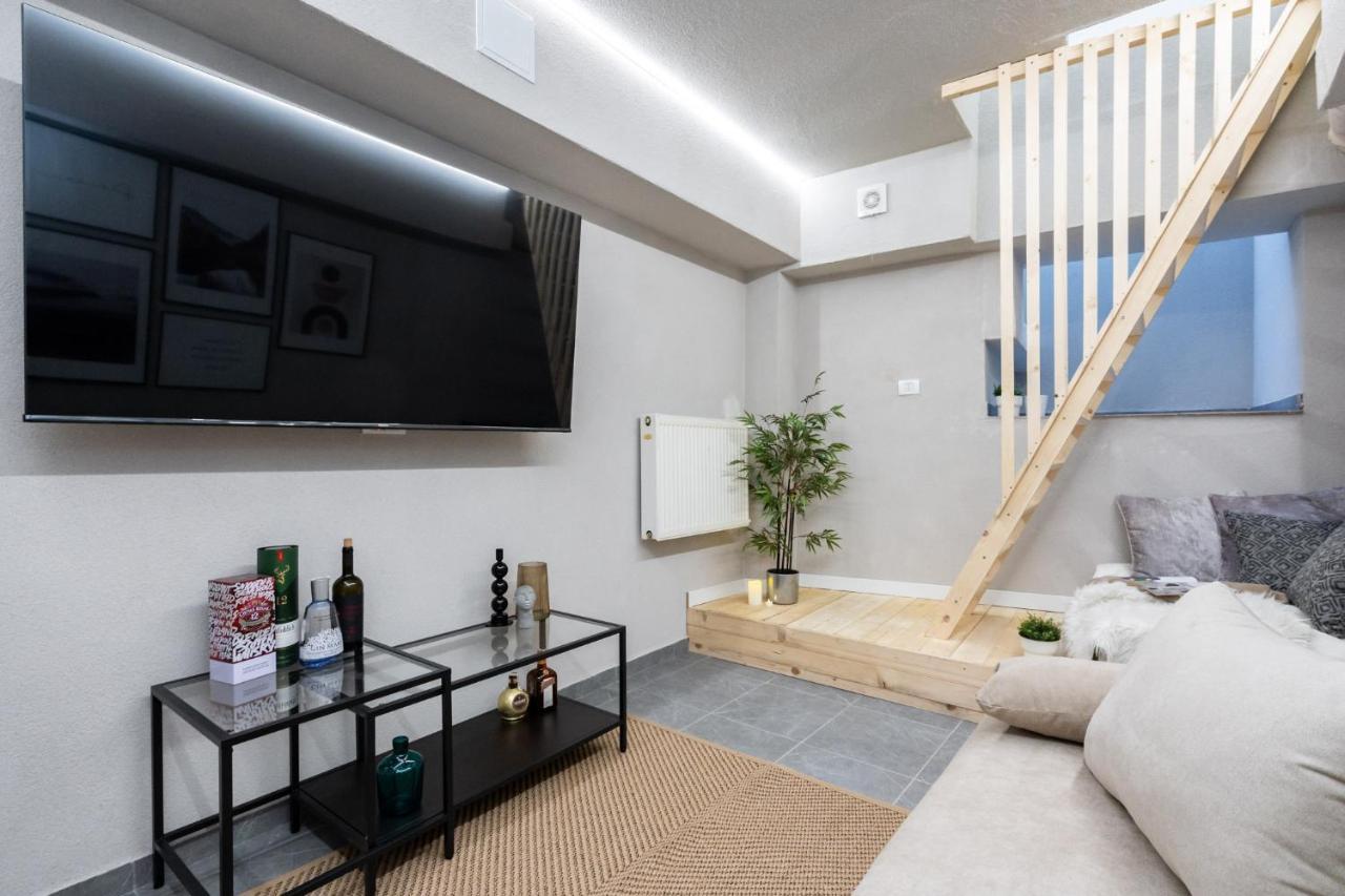Four Bedroom Apartment, Old Town Bukareszt Zewnętrze zdjęcie
